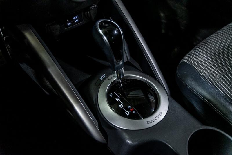 Hyundai
Veloster
2016
